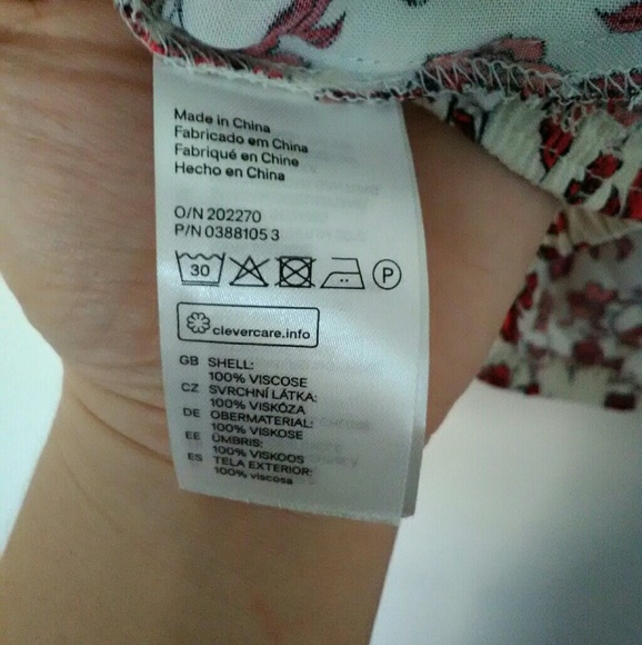 H&M off the shoulder floral crop top - Picture 5 of 5